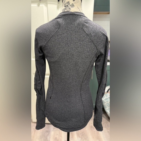 Lululemon Run Briskly Tech Long Sleeve Top Herringbone Gray Zip Pocket Slim Fit - Picture 12 of 15